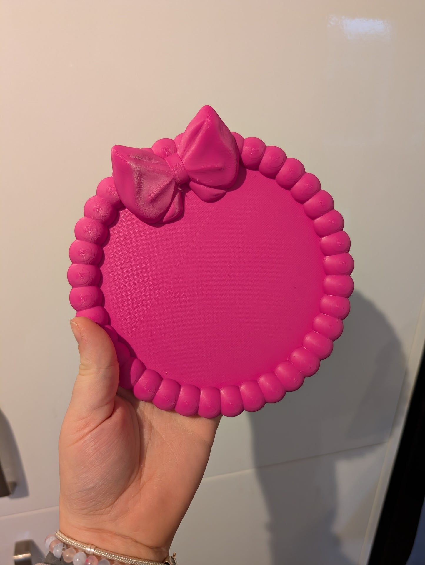 Bow tray