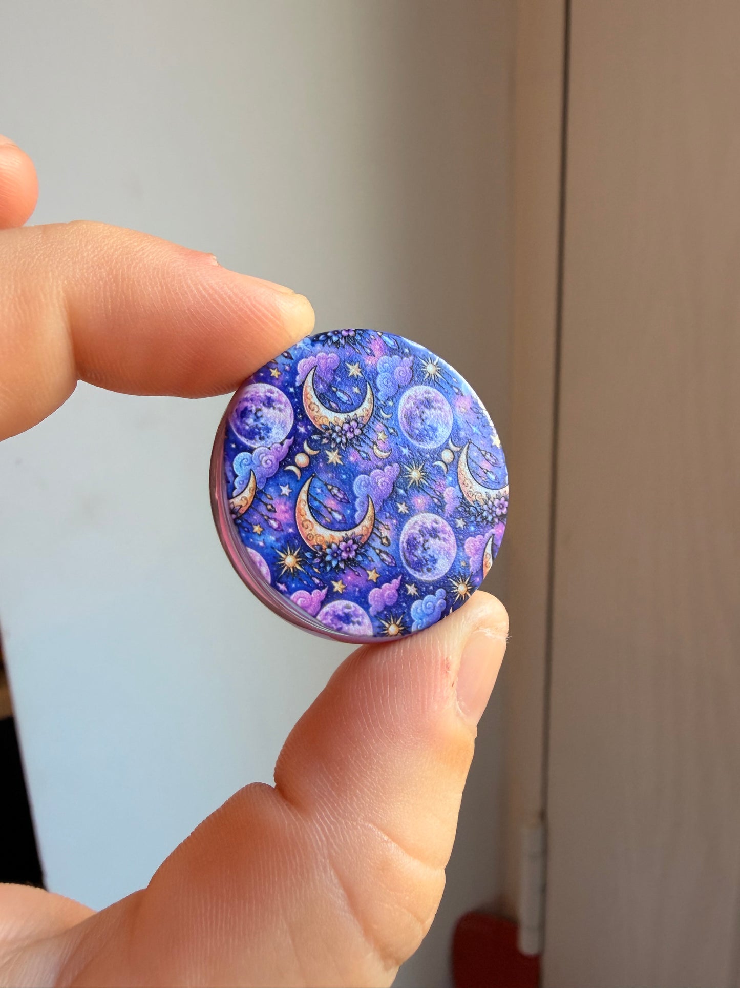 Moon bead