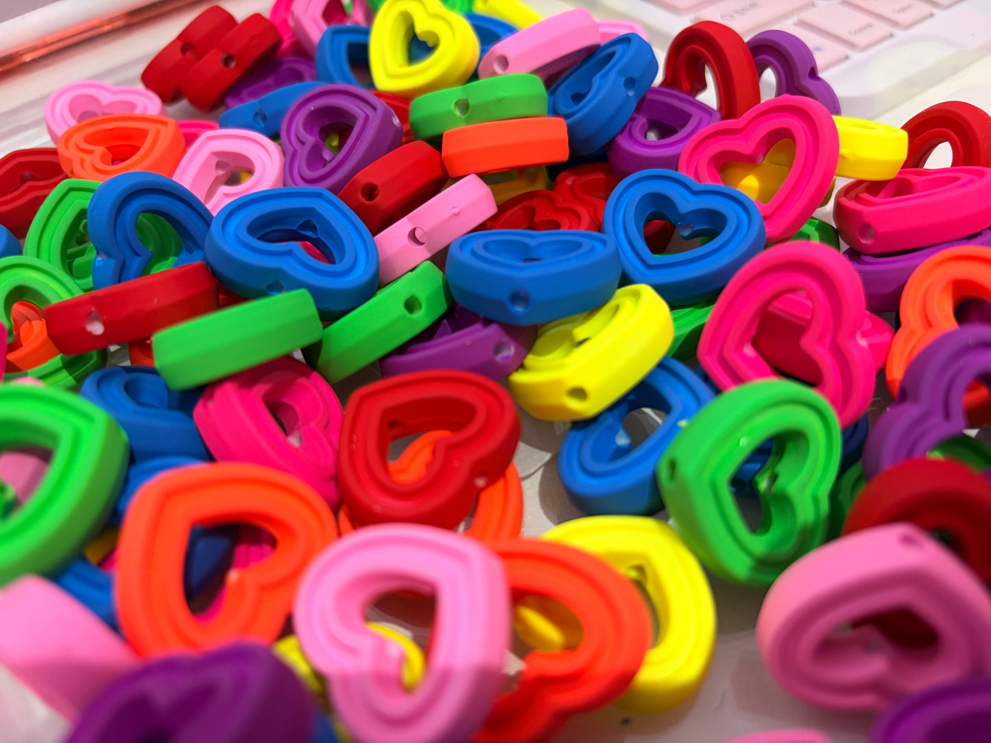 Neon hearts (5 pack)