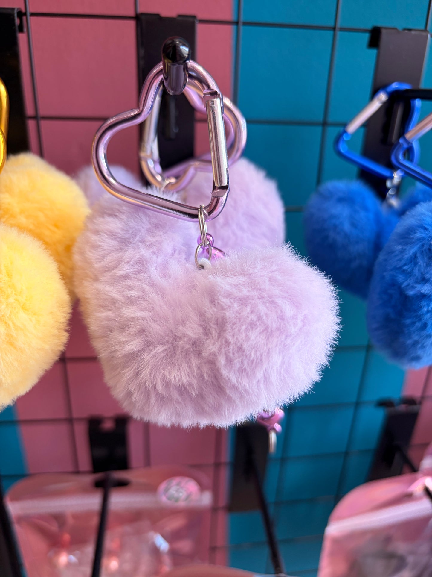 Fluffy heart beadable bar