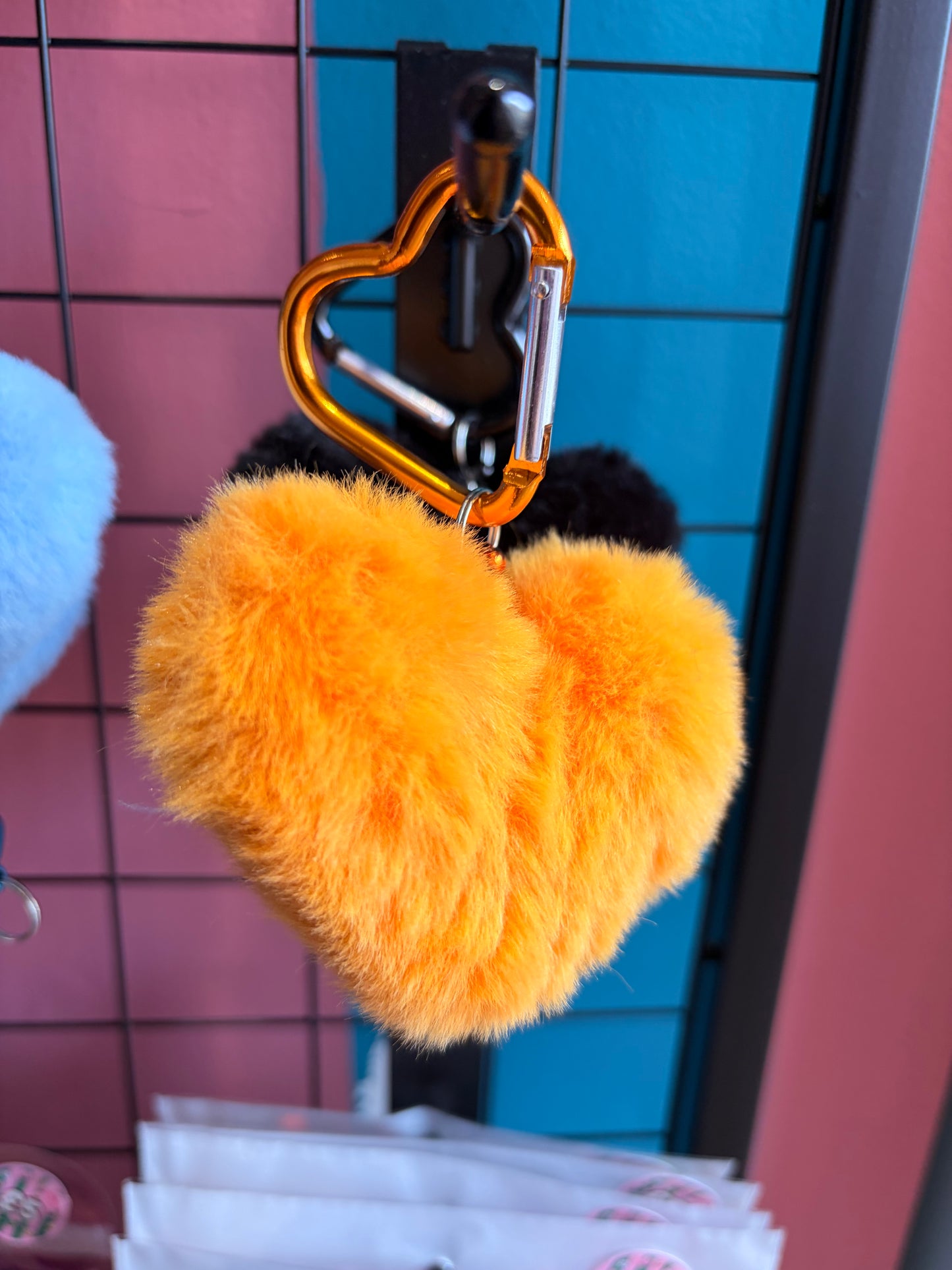 Fluffy heart beadable bar