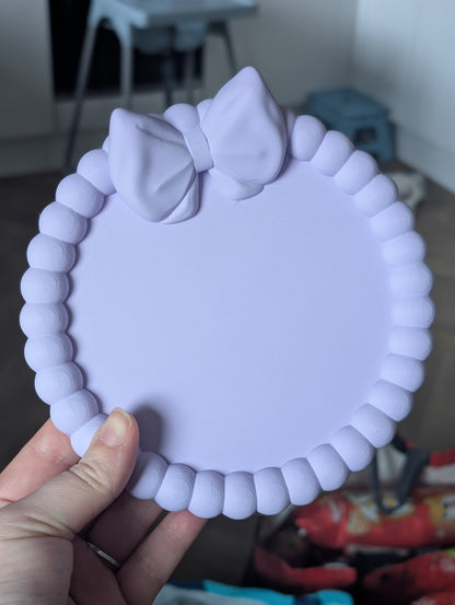 Bow tray