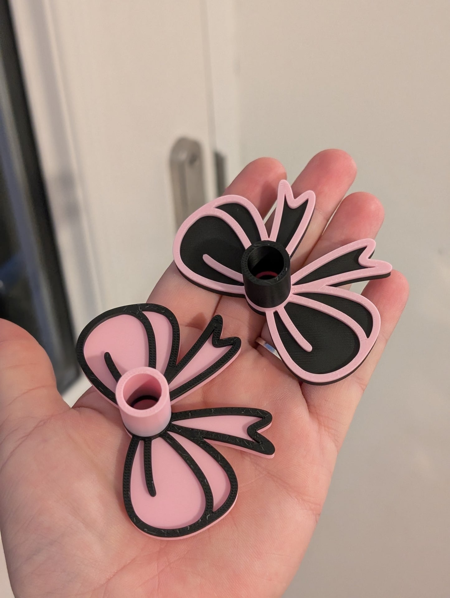 Bow pen holder
